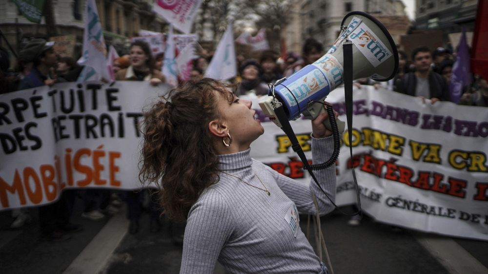Students protest pension reform in France as union cuts power to Stade de France in ‘symbolic move’