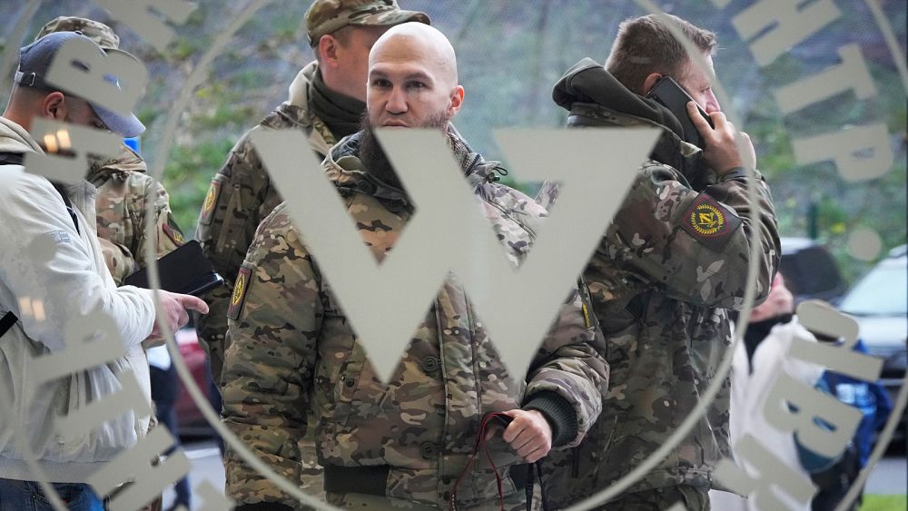 Ukraine war: Wagner ‘recruiting in Moscow high schools for young warriors’